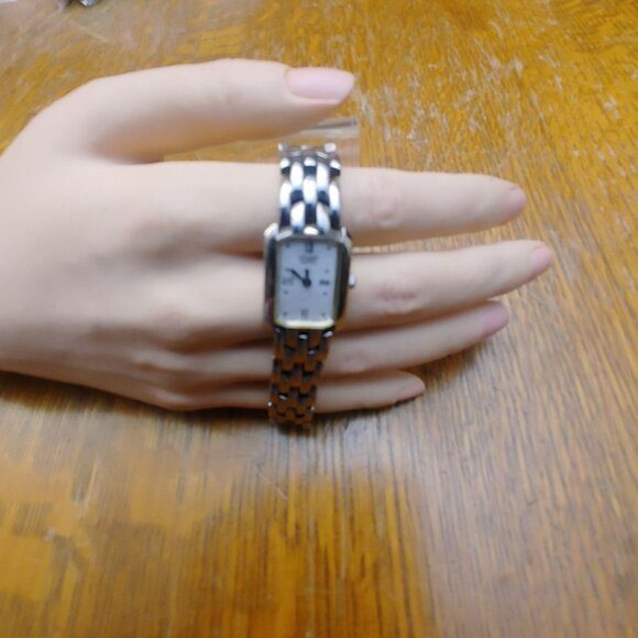 Citizen Silver Tone Quartz Watch Vintage Rectangular Face Roman Numerals Metal main image 14